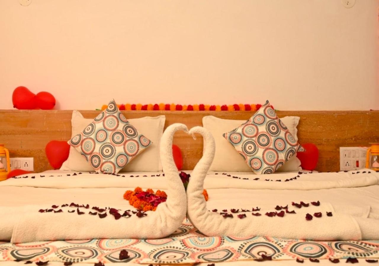 The Saffron Desert Camp Jaisalmer Eksteriør bilde